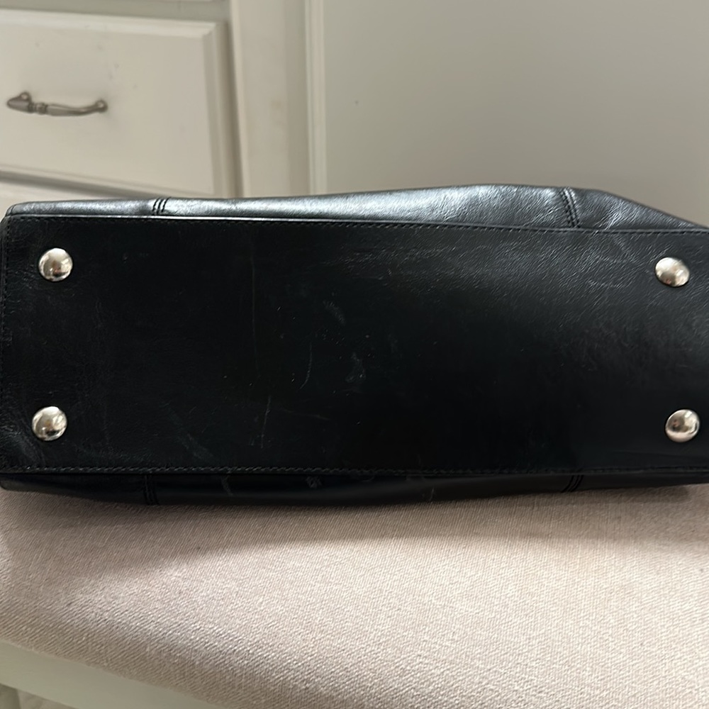 Used Coach purse - Picture 4 of 4